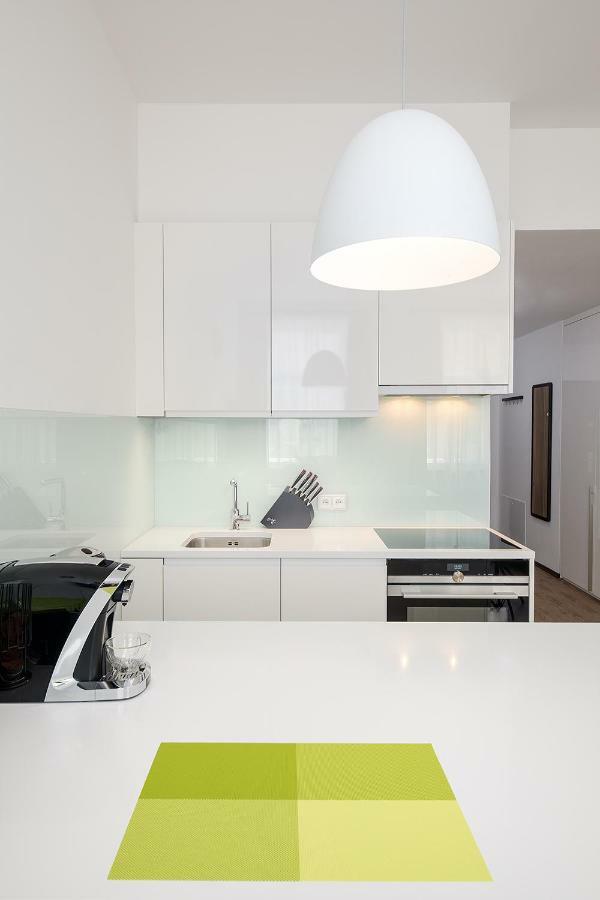 Apartment Near City Centre With Parking Place براغ المظهر الخارجي الصورة